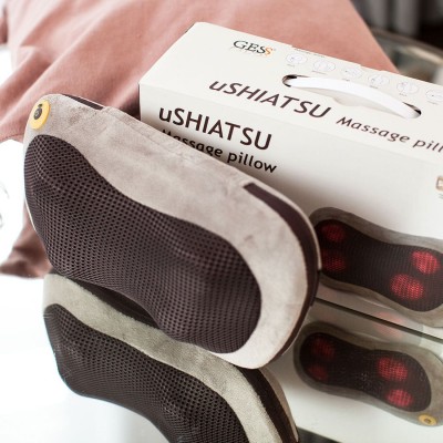 Массажная подушка для шеи GESS uShiatsu